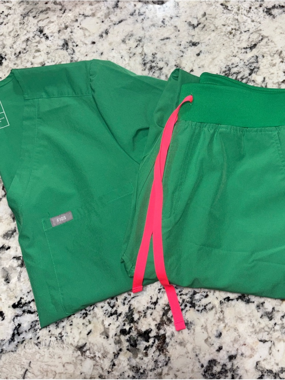 FIGS Women’s Safety Green Scrub Top - Picture 4 of 5